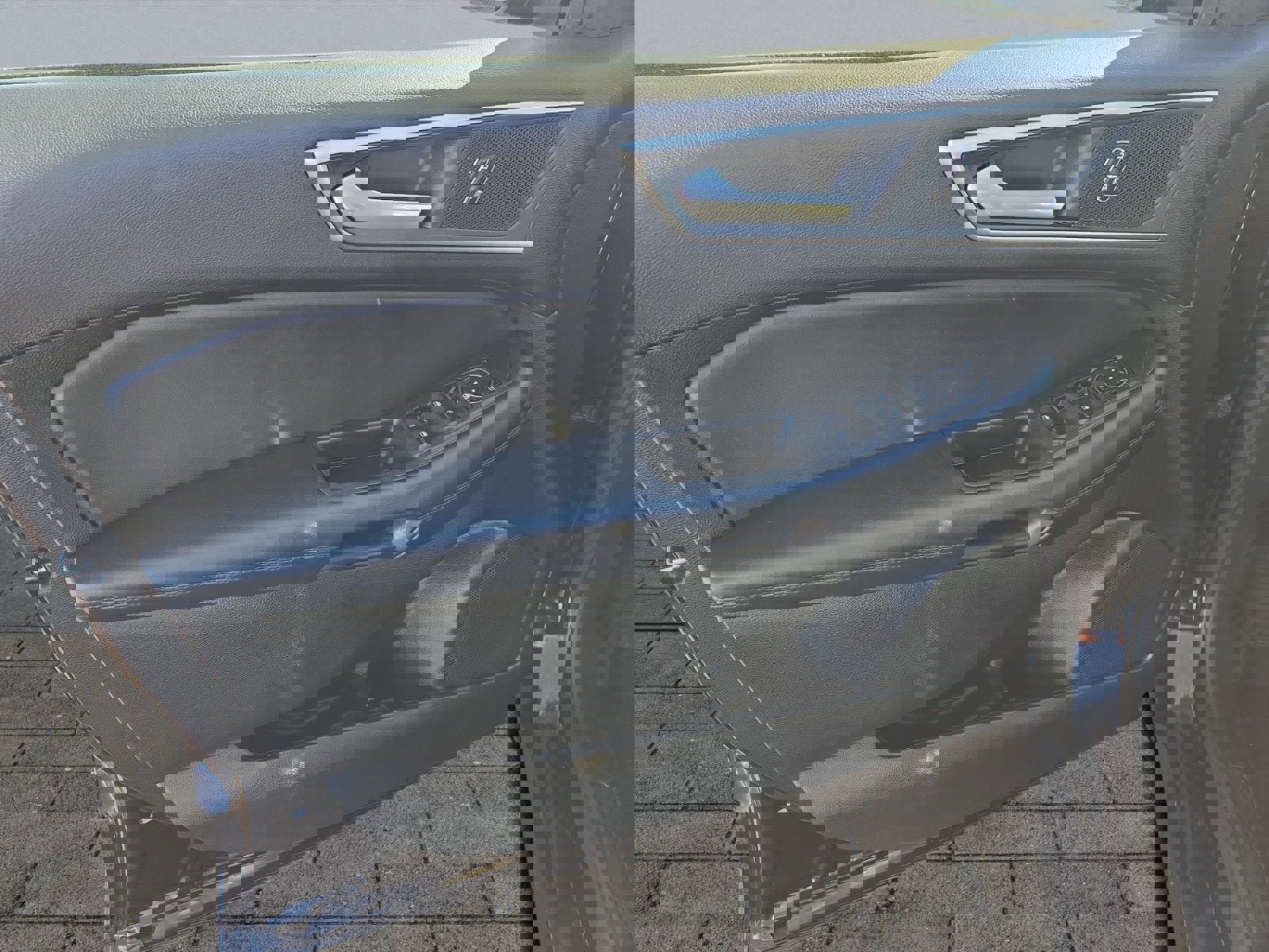 Certified 2024 Ford Edge SEL w/ Convenience Package image 10