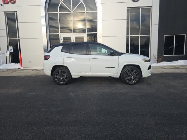 Certified 2025 Jeep Compass Limited w/ High Altitude Package AWD/4WD image 7