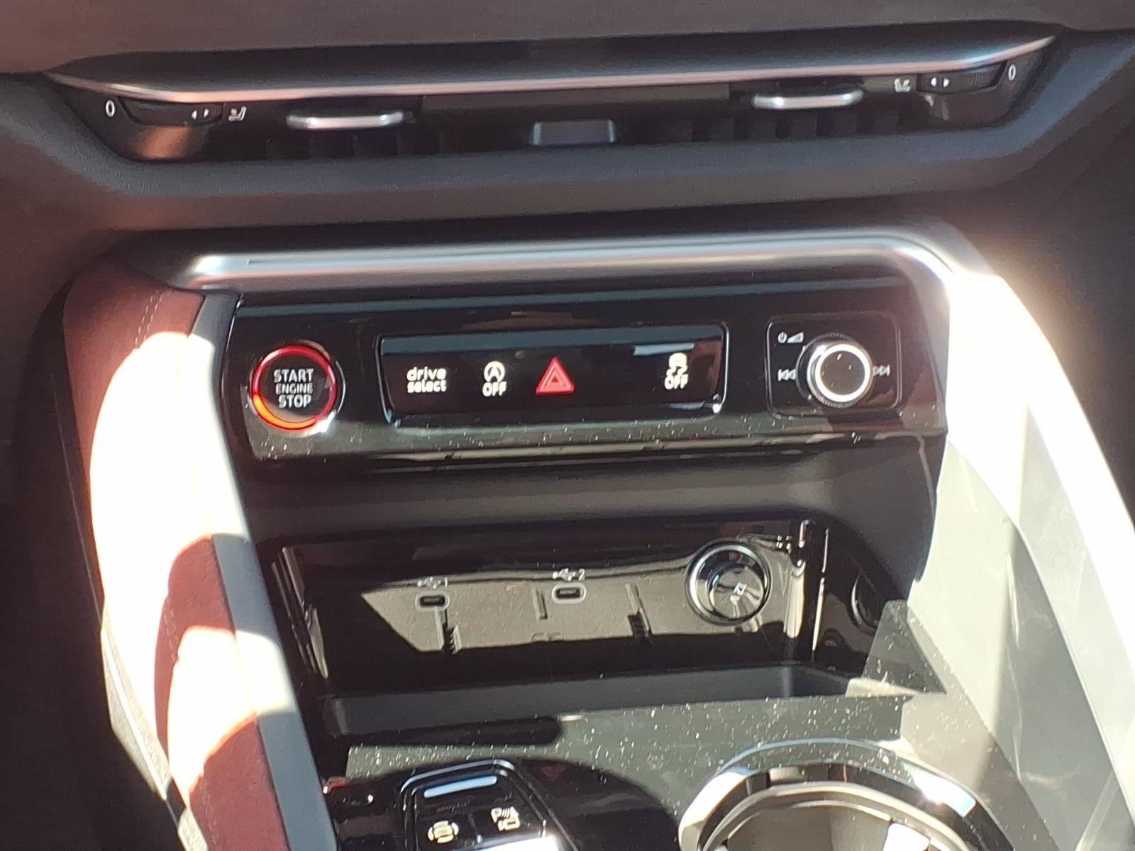 New 2025 Audi SQ5 Premium Plus AWD/4WD image 25