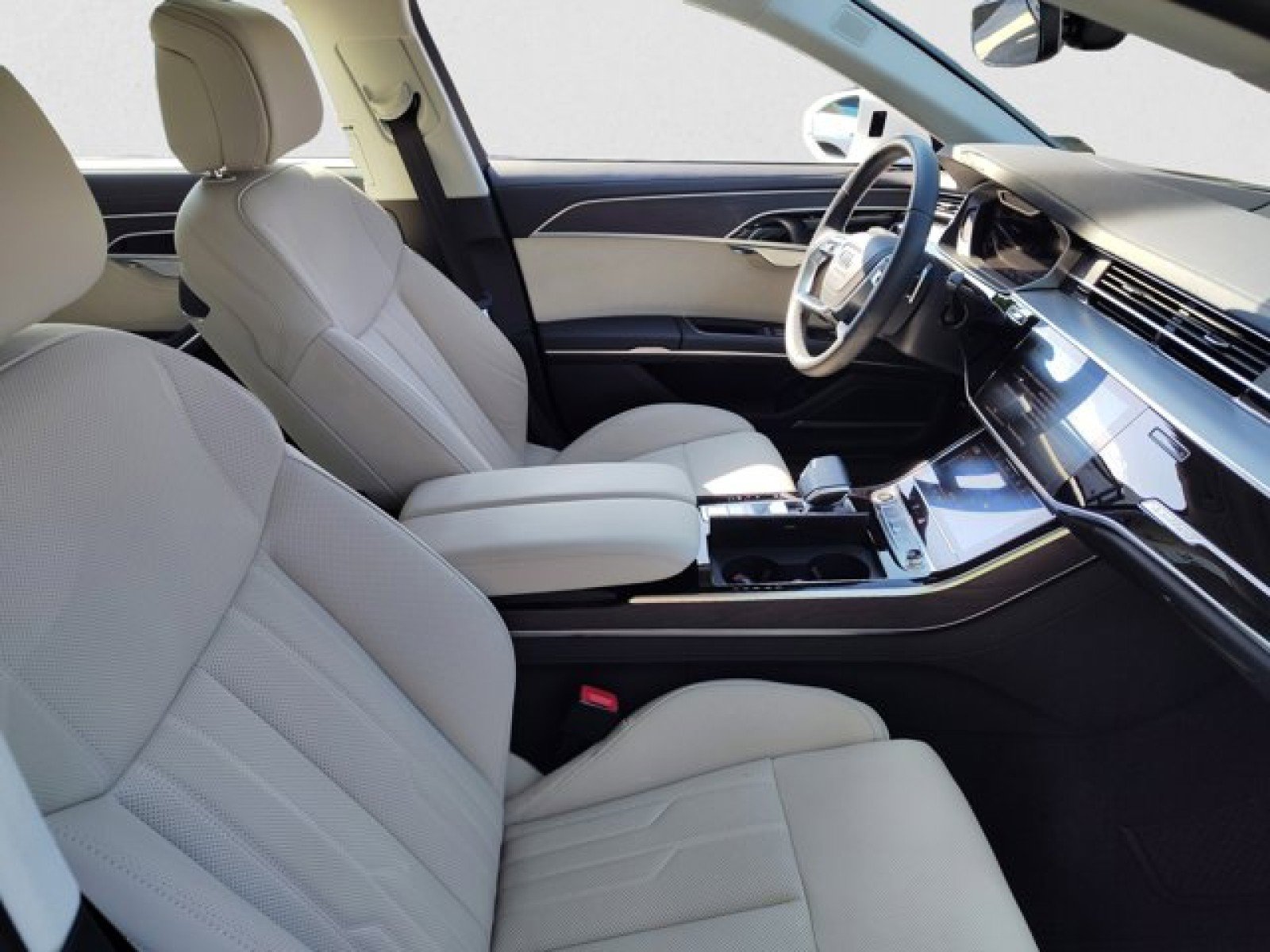 Used 2023 Audi A8 L 3.0T image 20