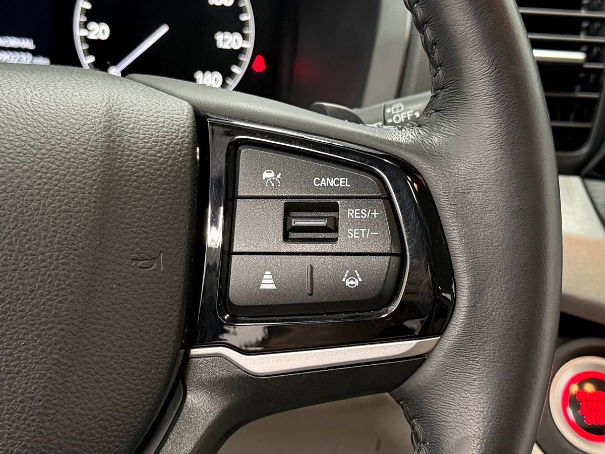 Used 2025 Honda Odyssey EX-L image 18