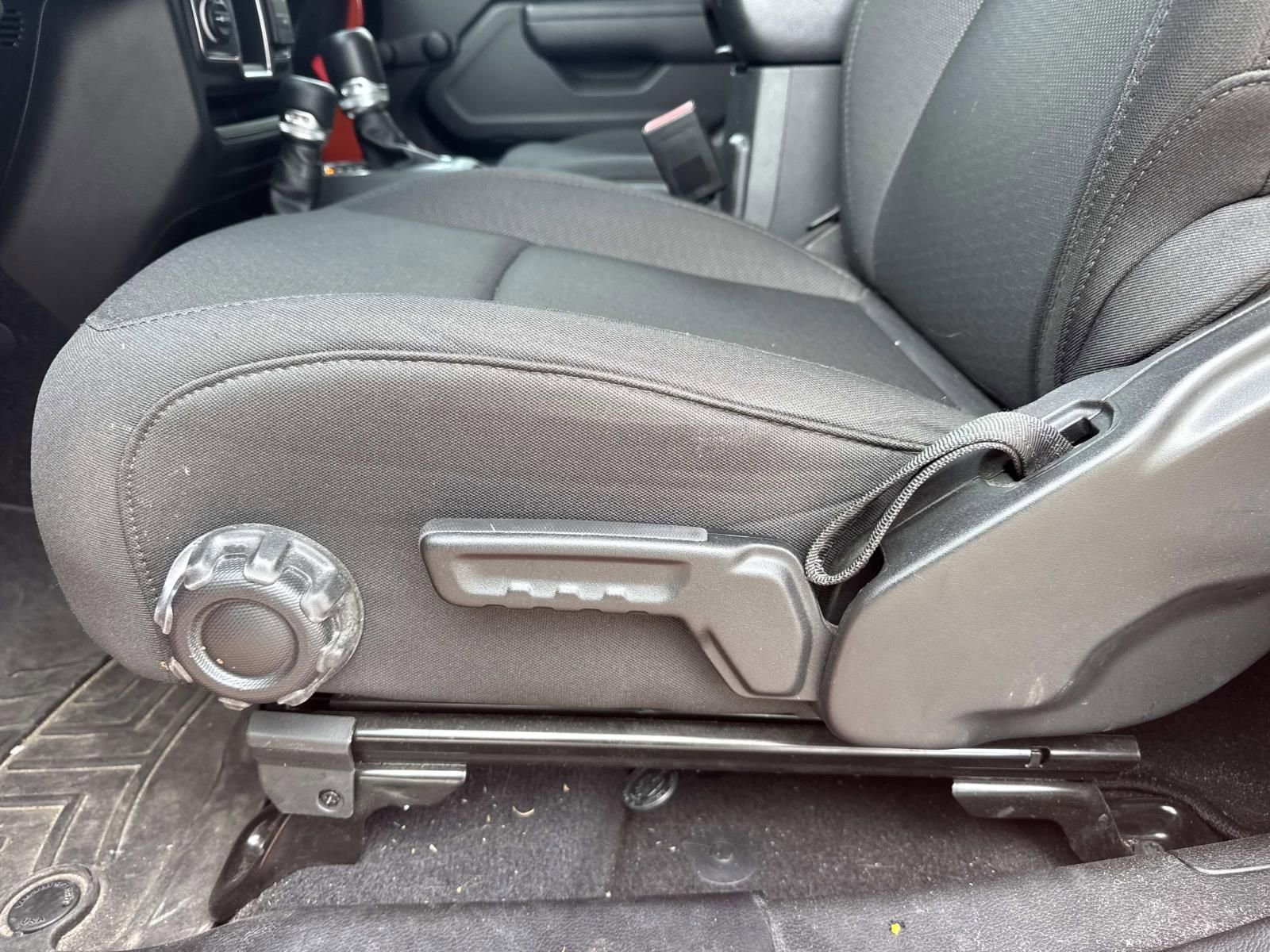 Used 2023 Jeep Wrangler Sport image 15