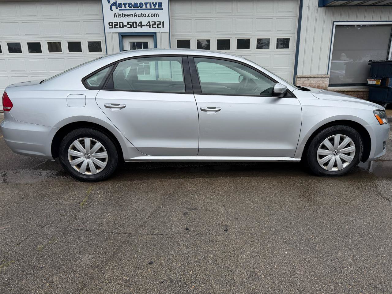 Used 2013 Volkswagen Passat 2.5 S FWD image 2