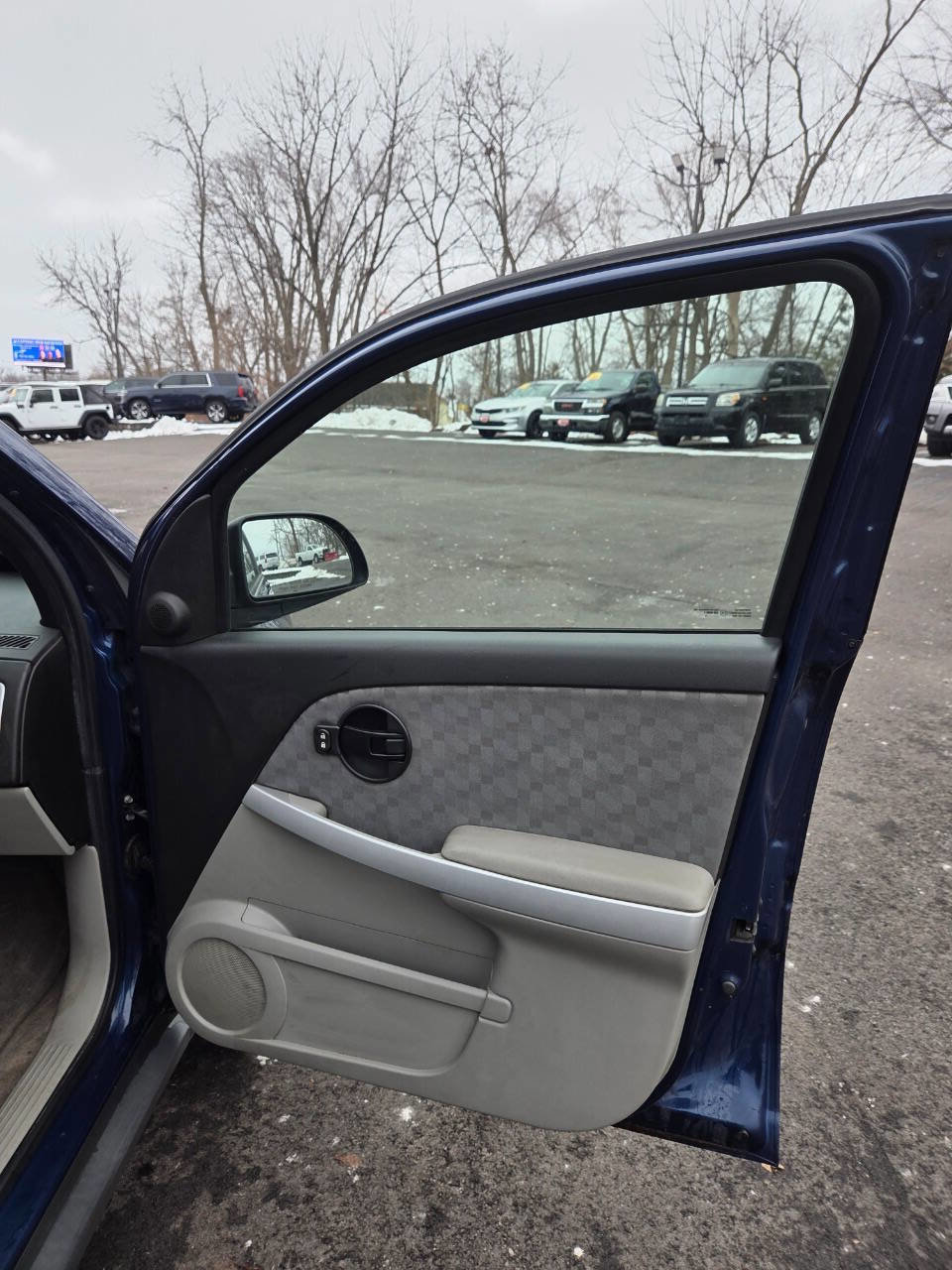 Used 2008 Chevrolet Equinox LS image 11