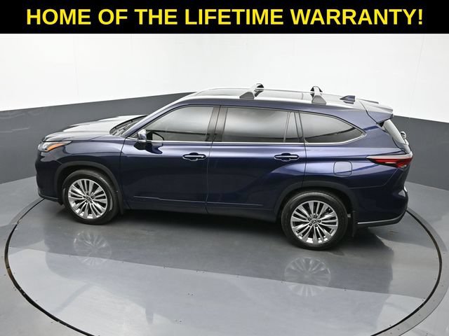 Used 2025 Toyota Highlander Platinum AWD/4WD image 55
