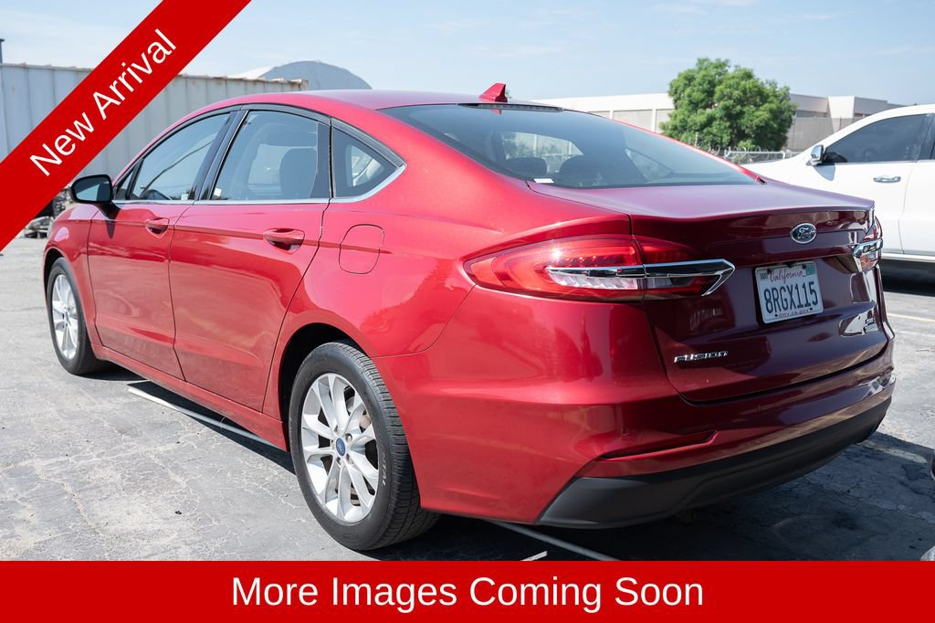 Used 2020 Ford Fusion SE FWD image 4