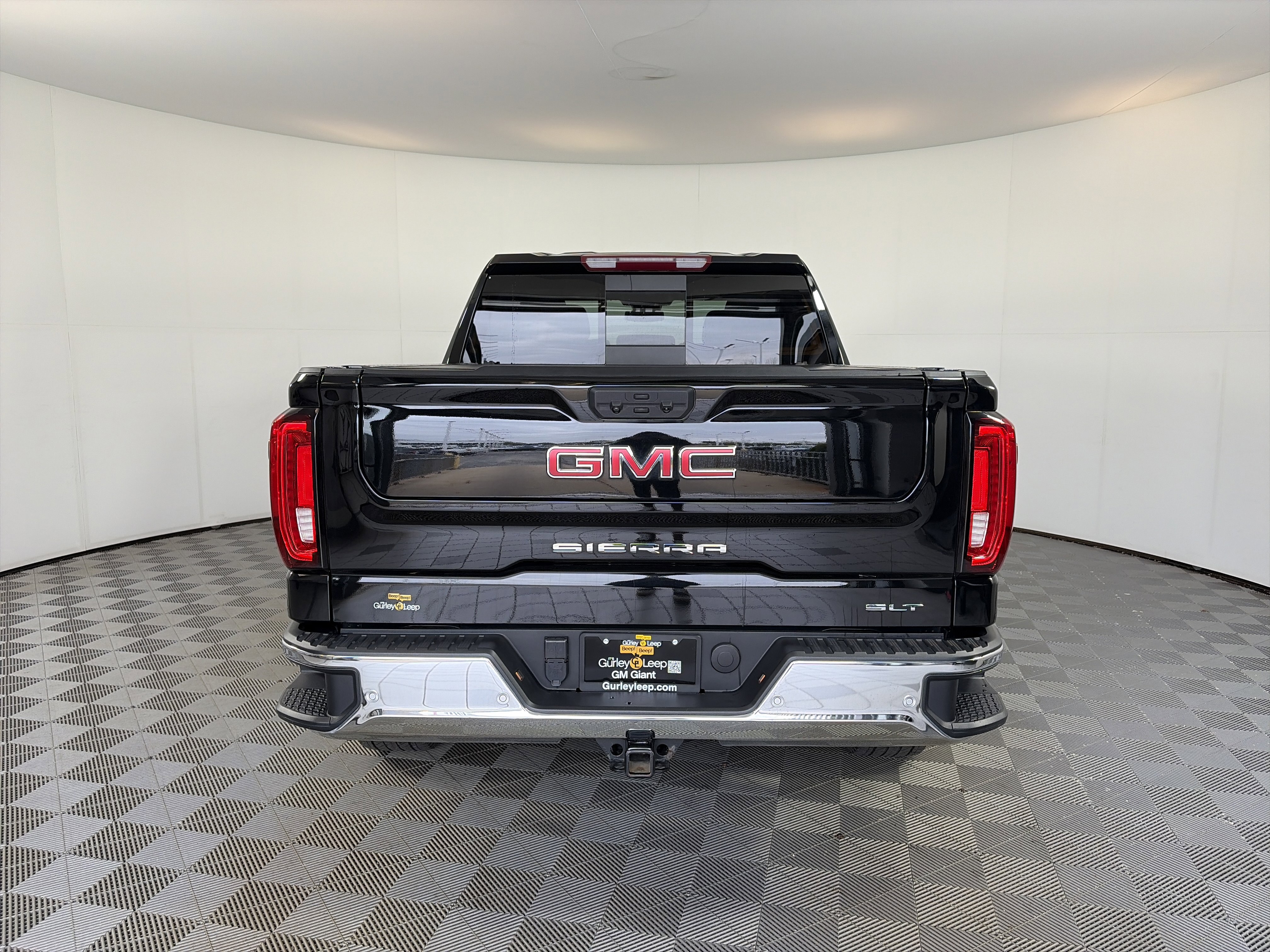 Certified 2024 GMC Sierra 1500 SLT w/ SLT Premium Plus Package AWD/4WD image 9