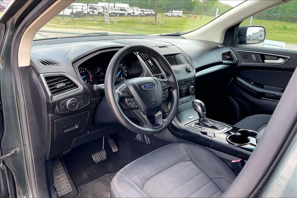 Used 2015 Ford Edge SE FWD image 14