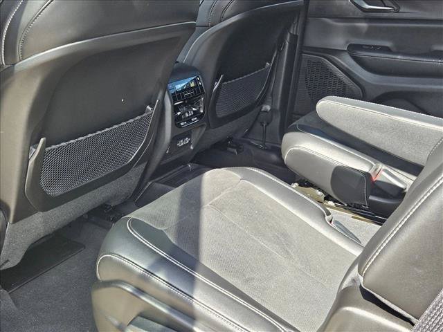 New 2025 Jeep Grand Cherokee L Altitude RWD image 15