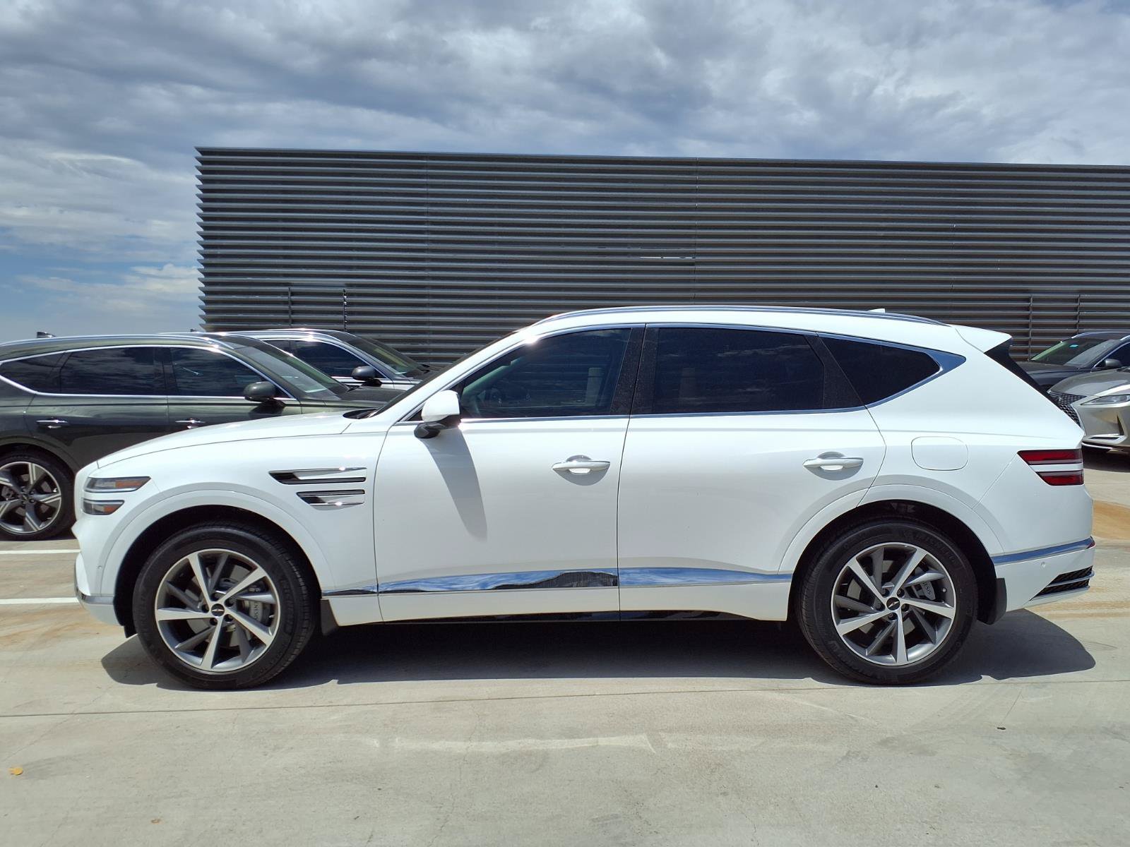 Certified 2026 Genesis GV80 3.5T Advanced AWD/4WD image 3