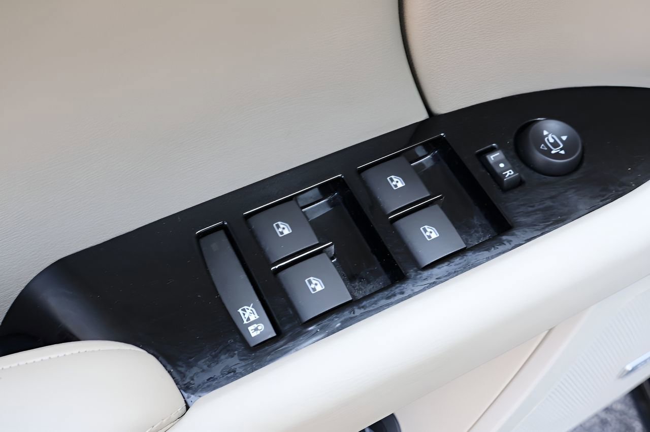 Used 2016 Cadillac XTS Luxury w/ Driver Awareness Package image 10