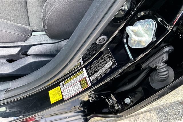 Used 2025 Toyota Camry LE FWD image 19