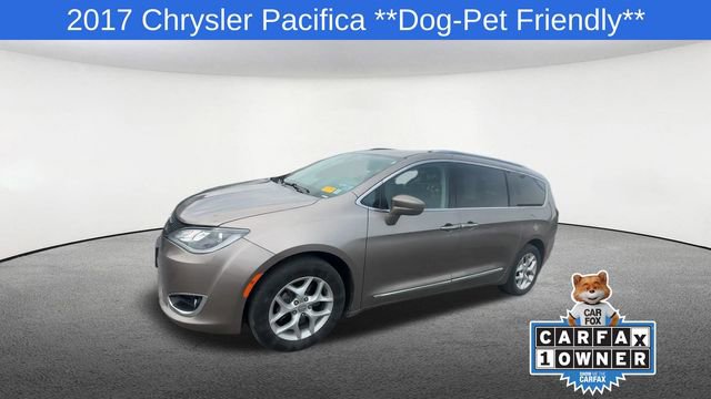 Used 2017 Chrysler Pacifica Touring-L Plus w/ Tire & Wheel Group image 4
