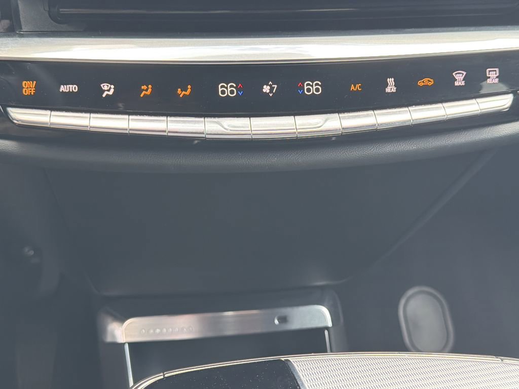 Used 2024 Cadillac Lyriq Tech image 5