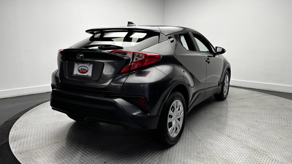 Used 2019 Toyota C-HR LE FWD image 39