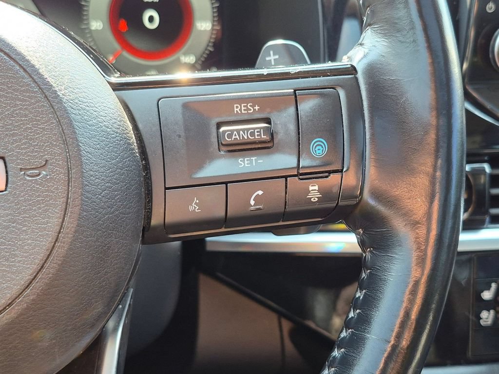 Used 2023 Nissan Pathfinder Platinum AWD/4WD image 16