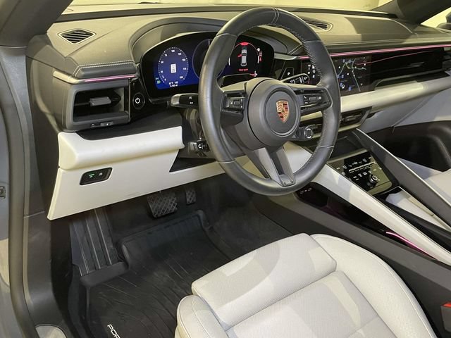 Certified 2026 Porsche Macan 4 Electric AWD/4WD image 4