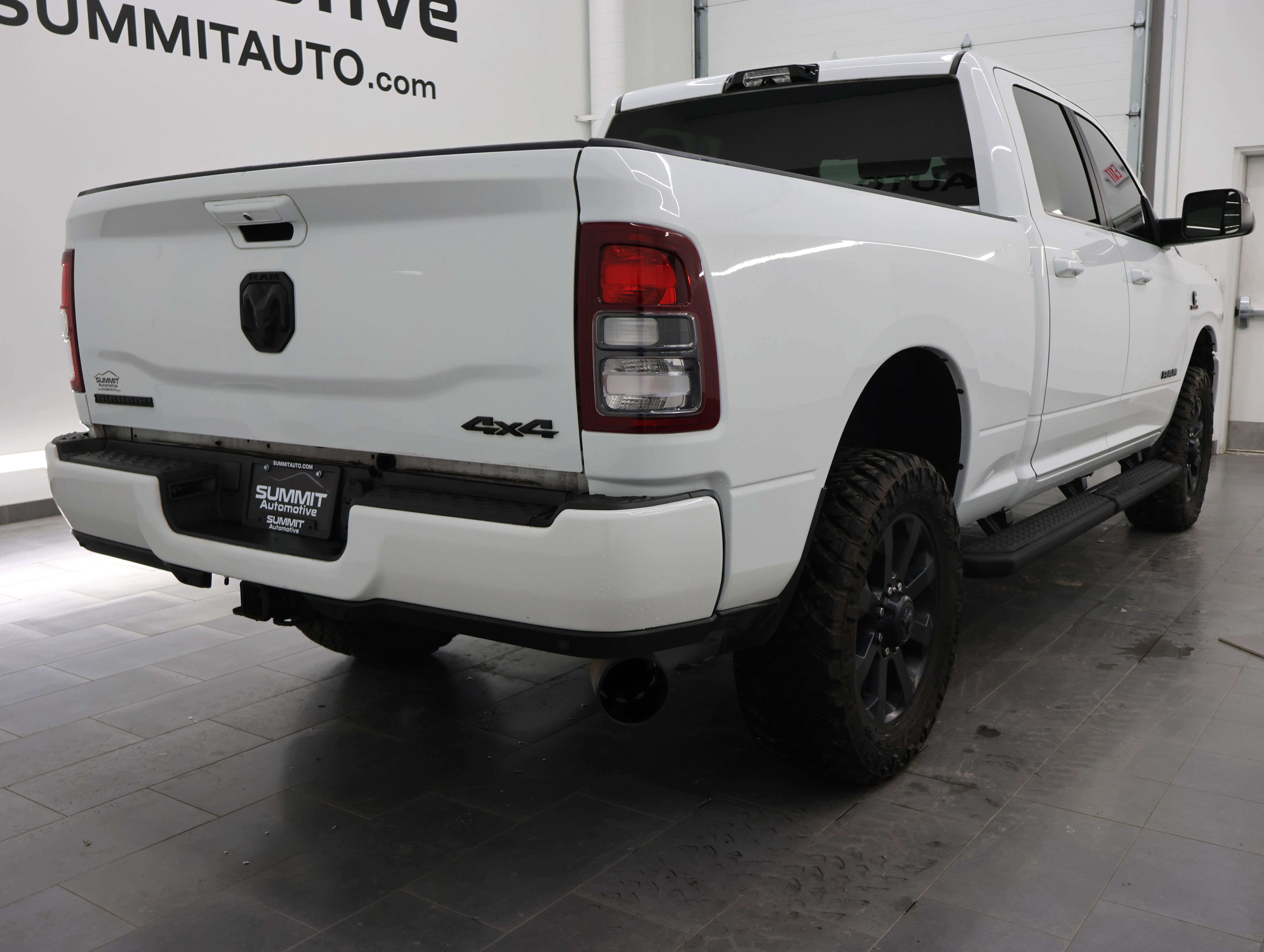 Used 2022 RAM 2500 Big Horn w/ Night Edition image 4