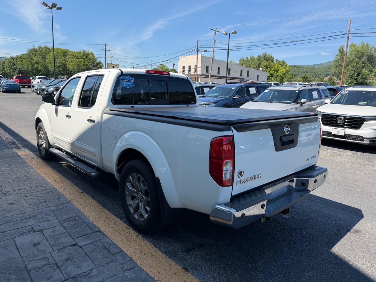 Used 2016 Nissan Frontier SL AWD/4WD image 6