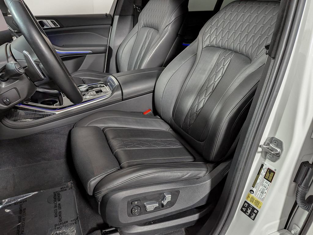 Used 2024 BMW X7 xDrive40i w/ Executive Package image 26
