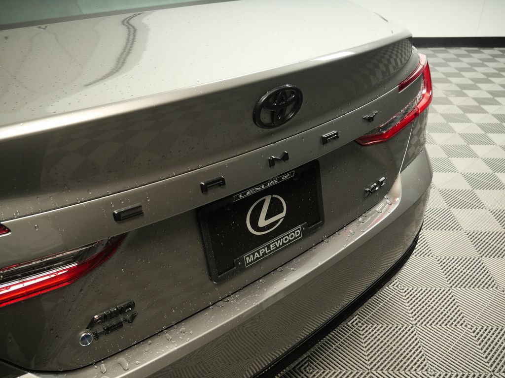 Used 2026 Toyota Camry XLE AWD/4WD image 9