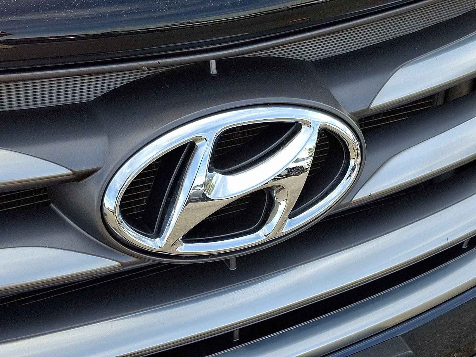 Used 2018 Hyundai Santa Fe Sport AWD/4WD image 14