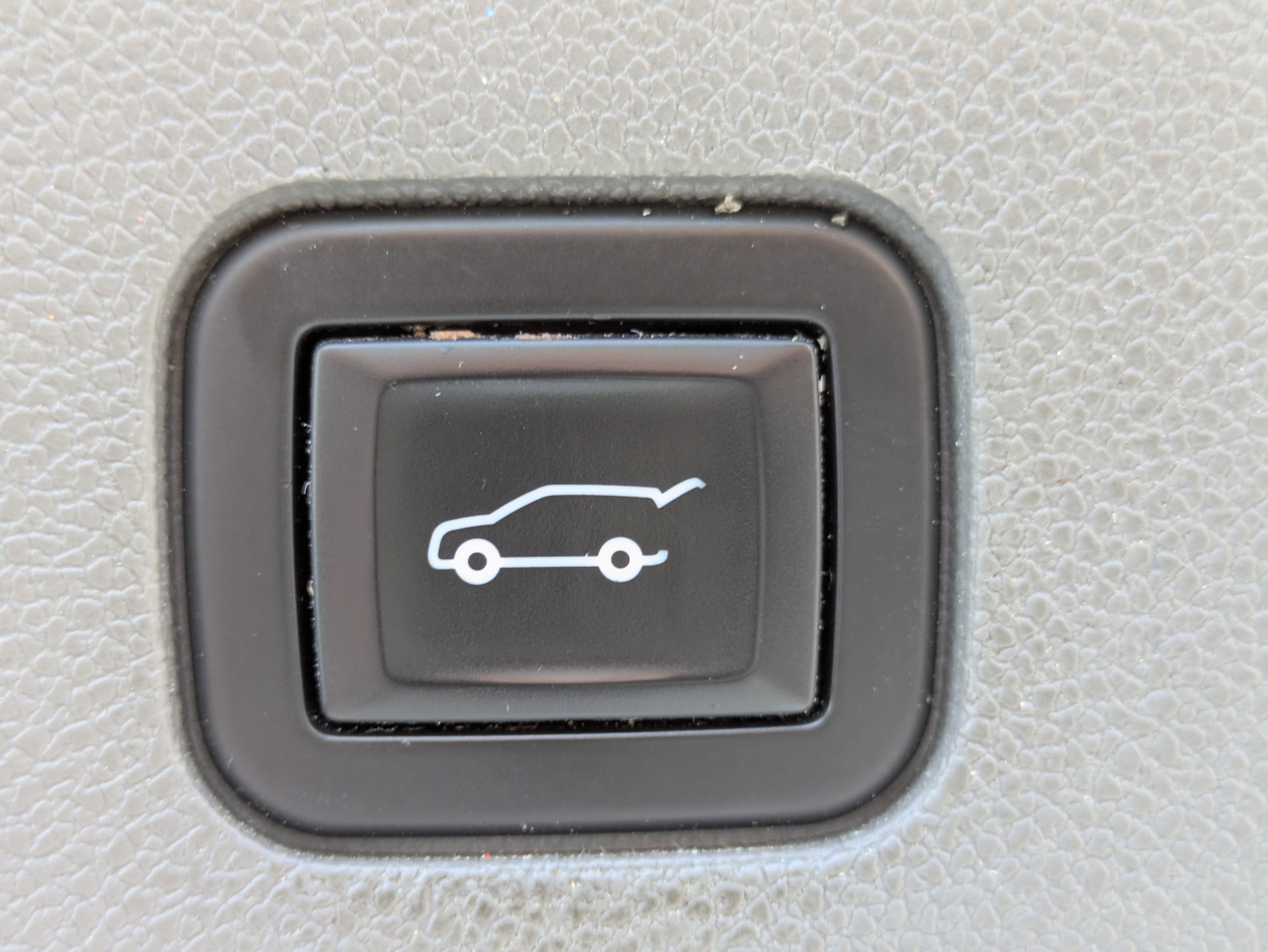 Used 2022 Cadillac XT6 Premium Luxury w/ Technology Package FWD image 8