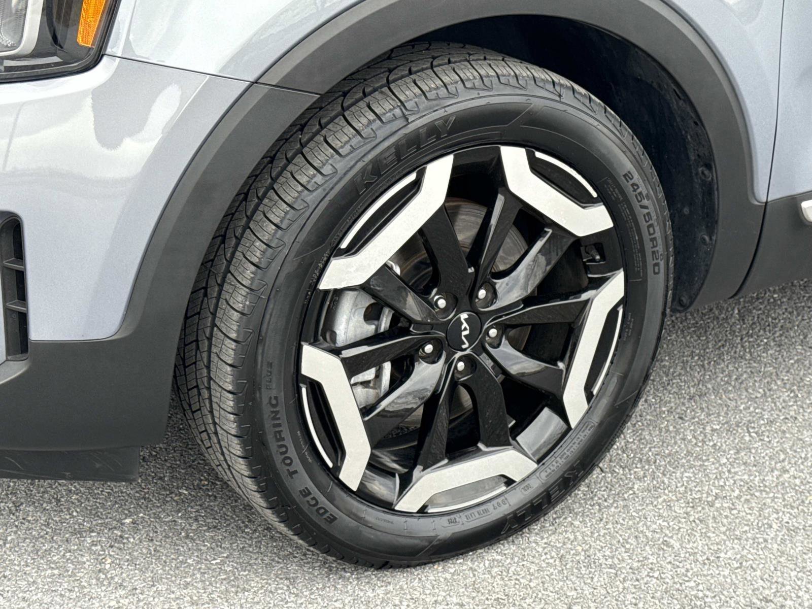 Used 2024 Kia Telluride S image 29