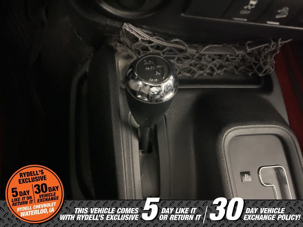 Used 2016 Jeep Wrangler Unlimited Sahara w/ Connectivity Group image 31