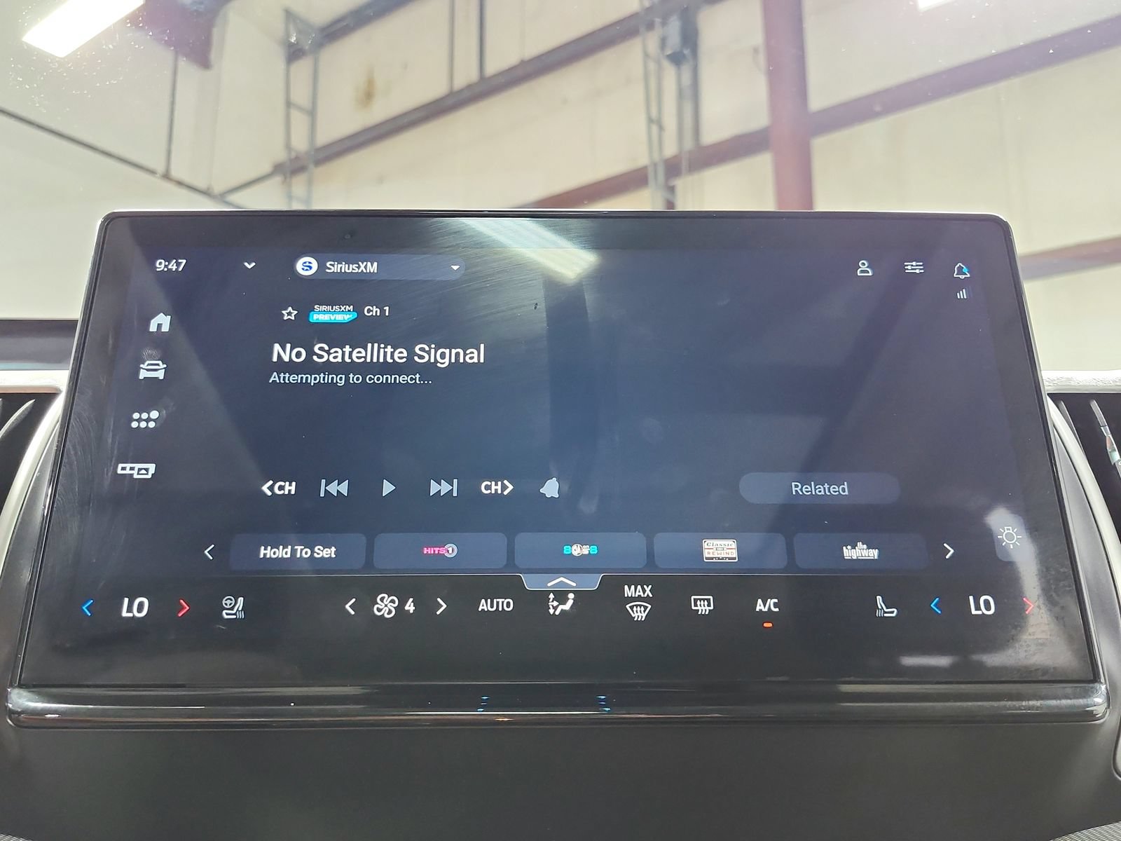 Used 2025 Ford Expedition Active AWD/4WD image 31