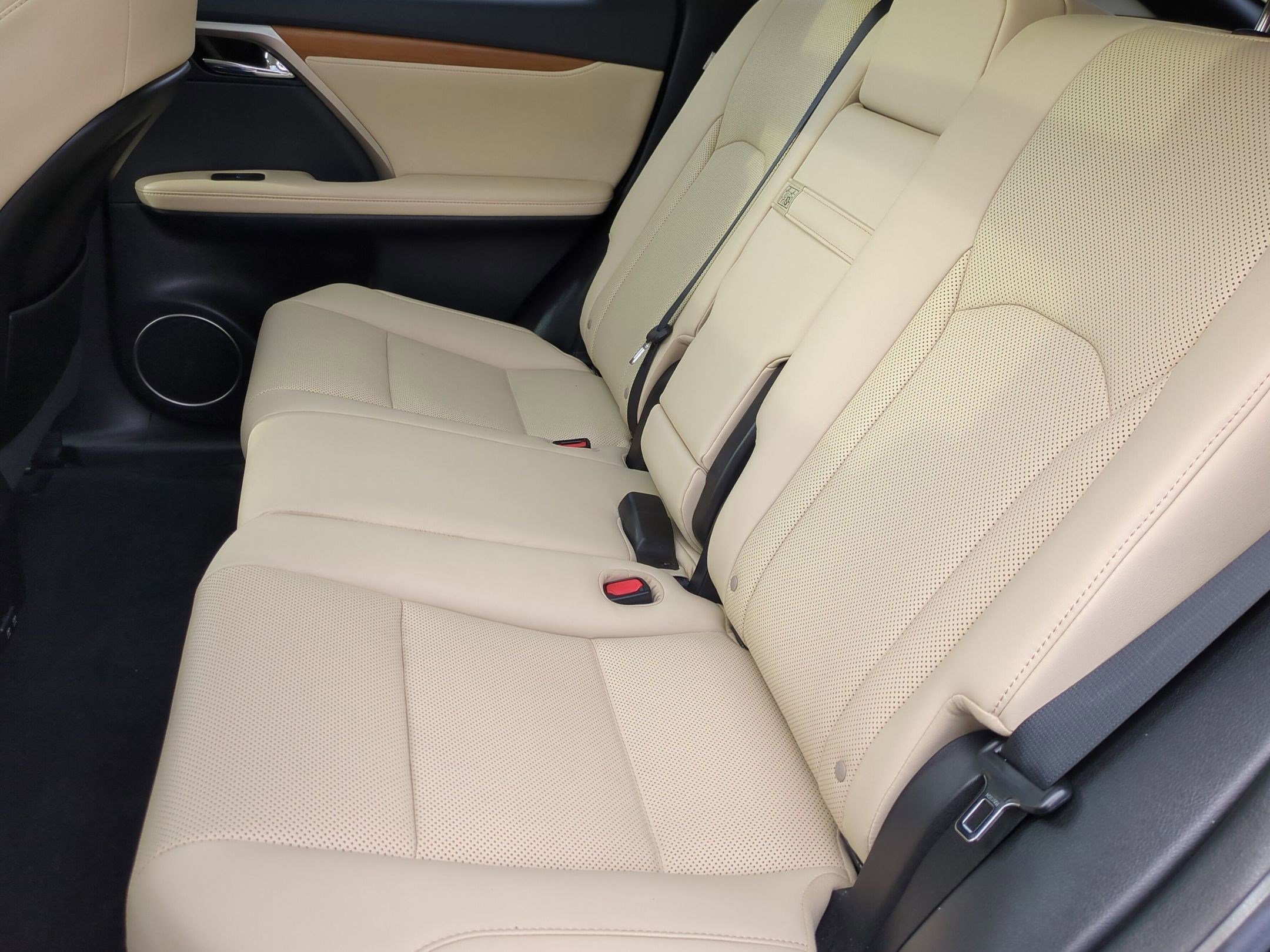 Used 2022 Lexus RX 450h AWD w/ Premium Package image 30