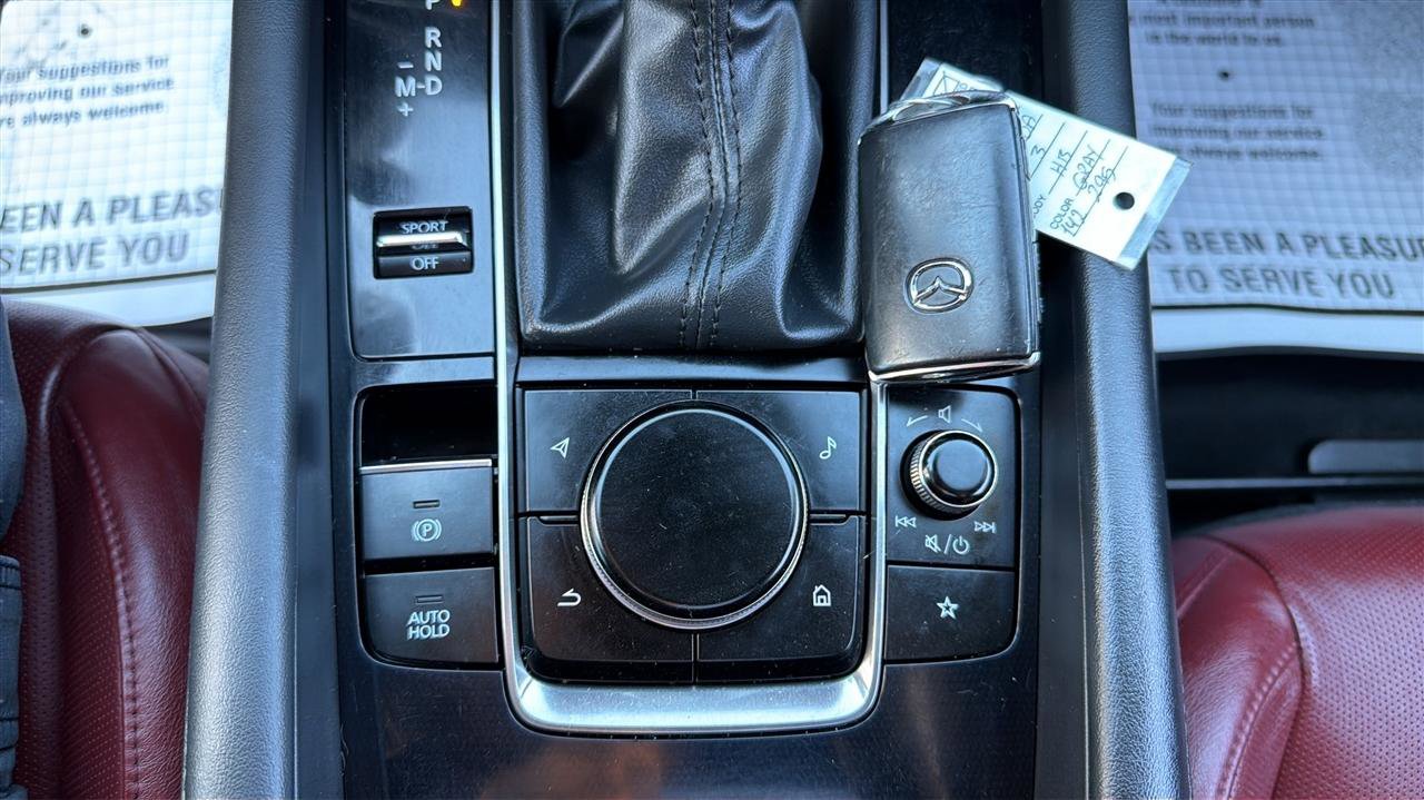 Used 2019 MAZDA MAZDA3 AWD Auto w/Premium Pkg image 25