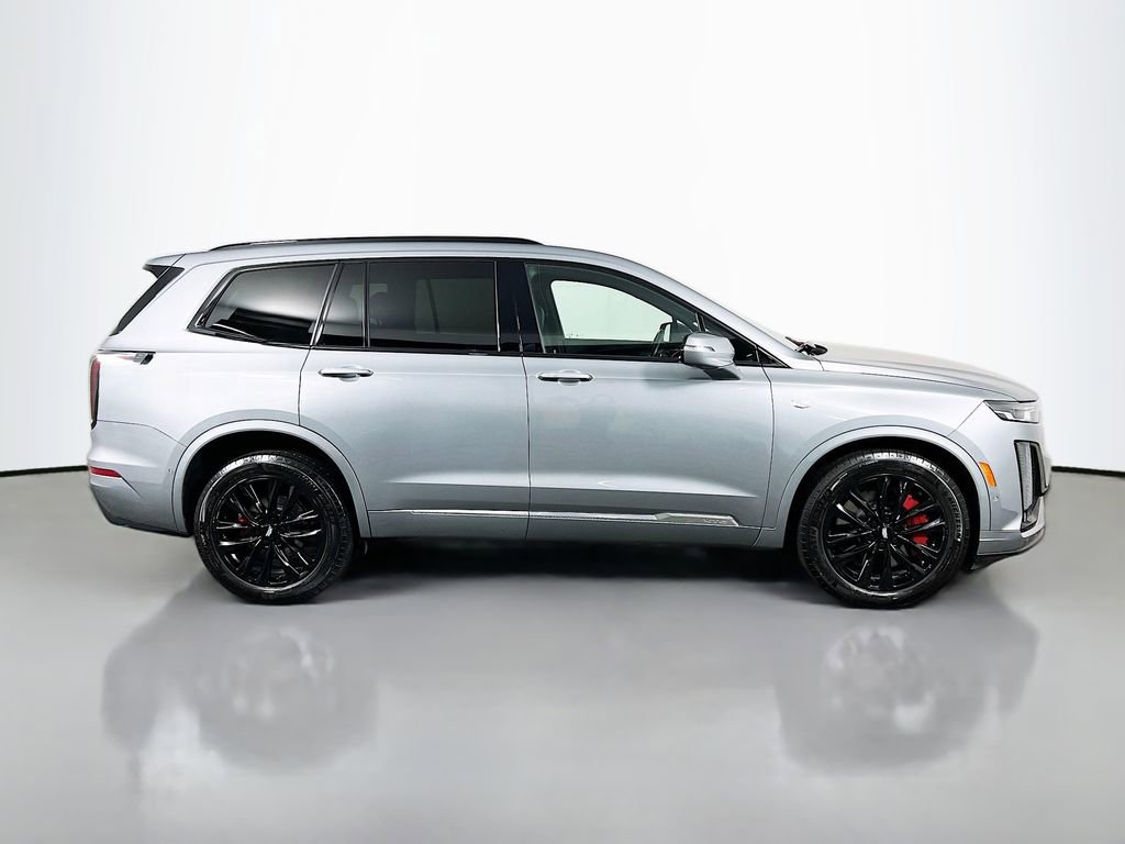 Used 2023 Cadillac XT6 Sport w/ Technology Package image 4