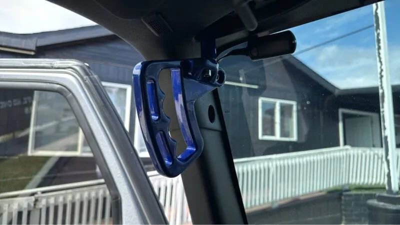 Used 2018 Jeep Wrangler Unlimited Sahara w/ Connectivity Group image 23