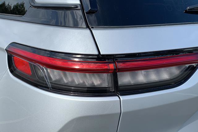 New 2025 Jeep Grand Cherokee Altitude image 13