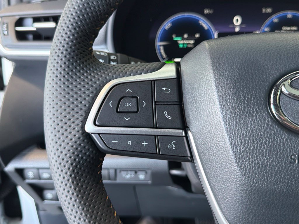 New 2026 Toyota Sienna XLE Woodland Edition AWD/4WD image 21