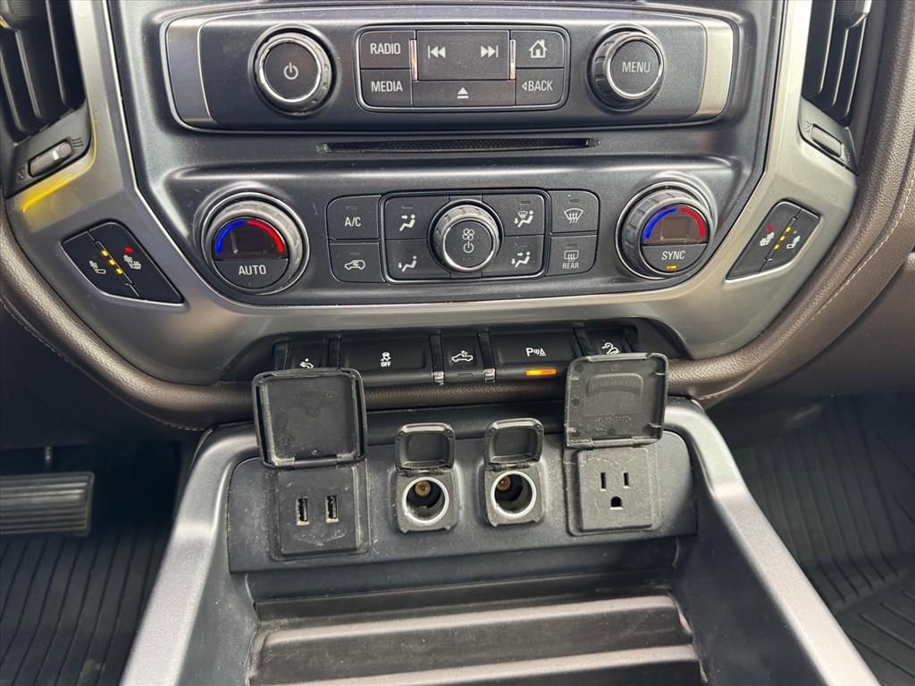 Used 2018 Chevrolet Silverado 1500 LTZ Z71 w/ LTZ Plus Package AWD/4WD image 21