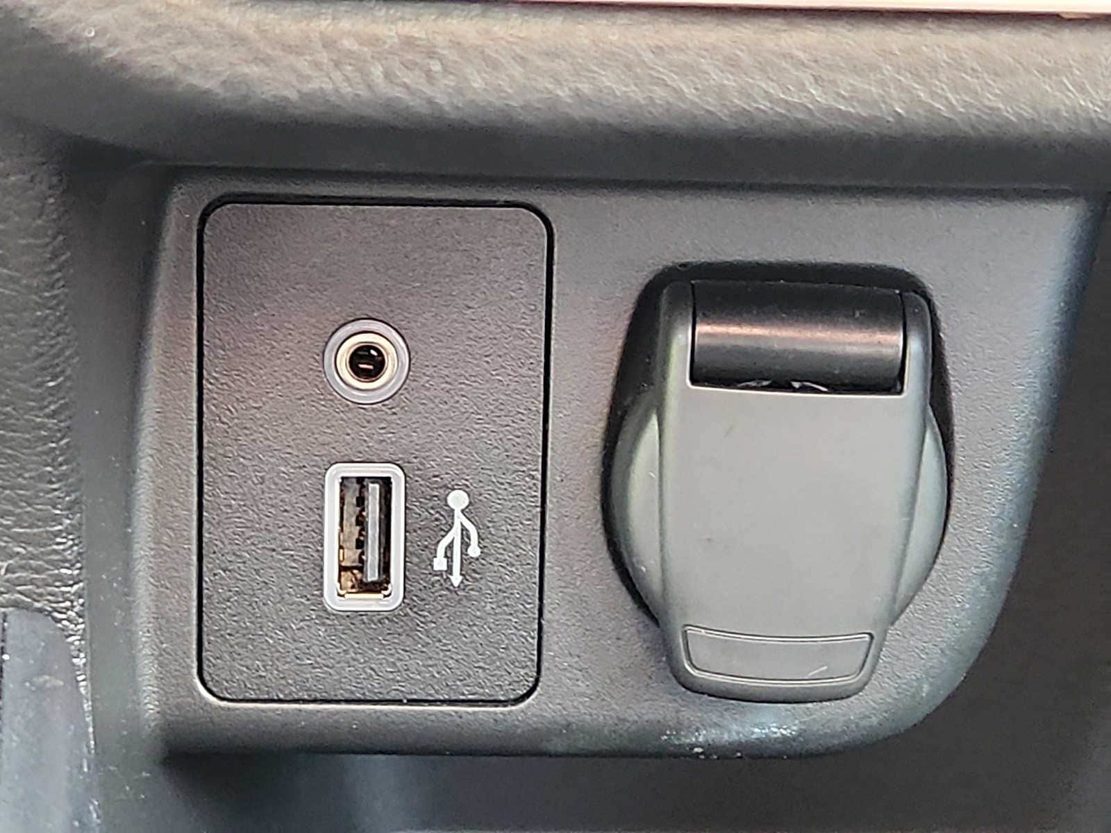 Used 2025 Nissan Versa S w/ Trunk Package FWD image 22