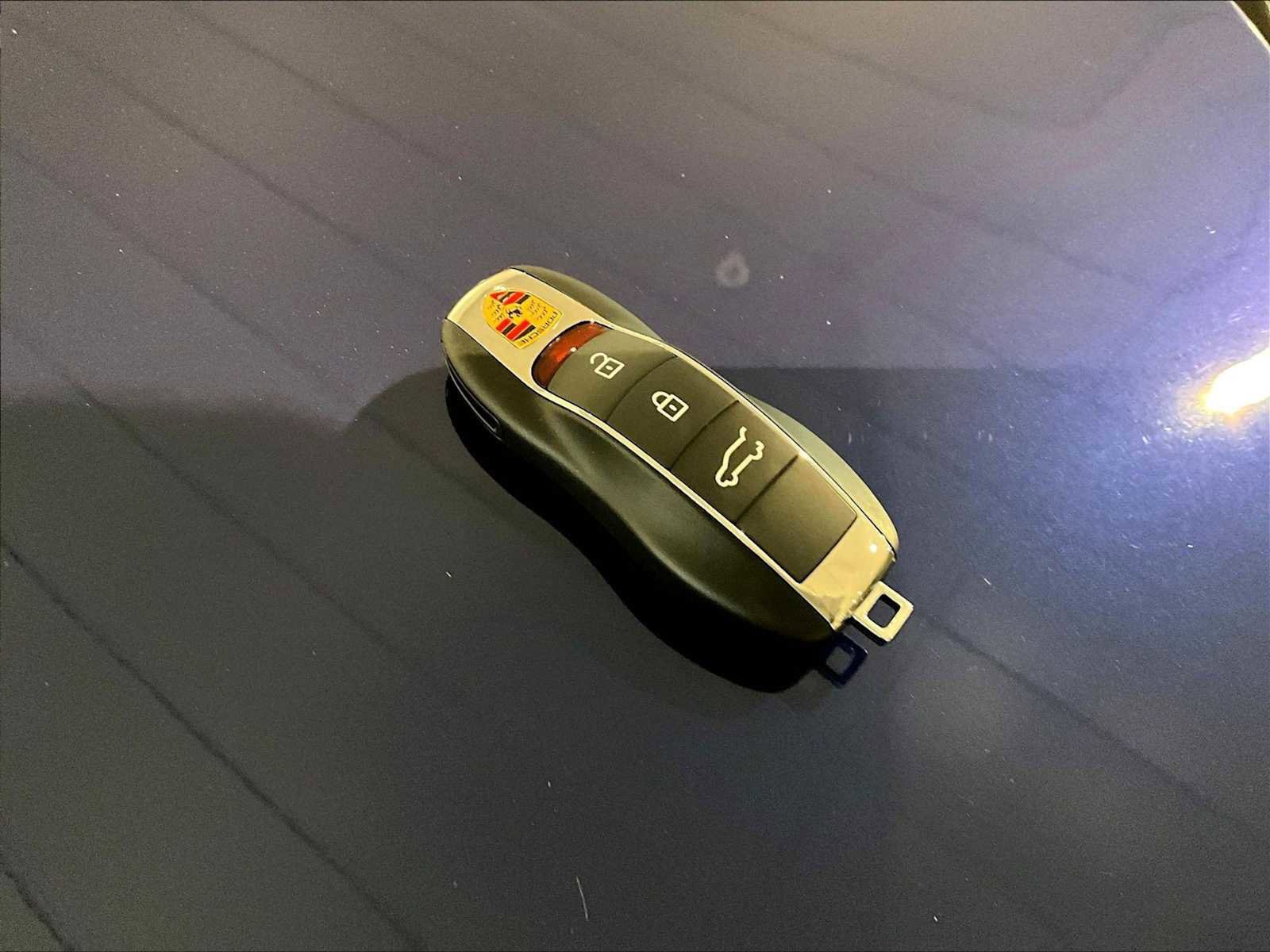 Used 2025 Porsche Macan image 35