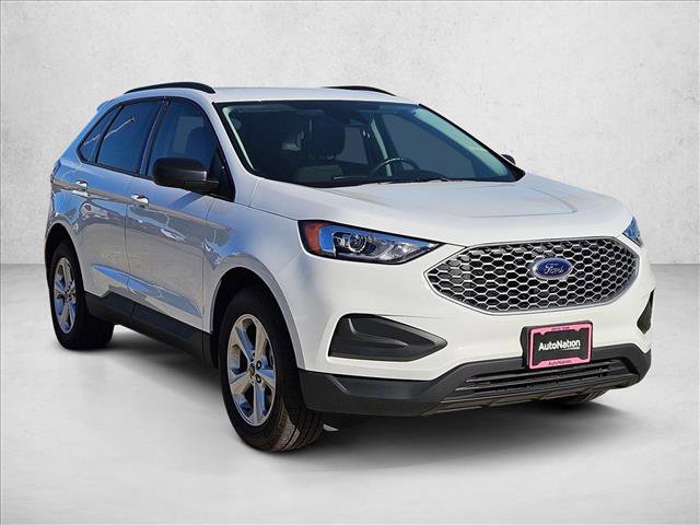 Used 2024 Ford Edge SE image 3