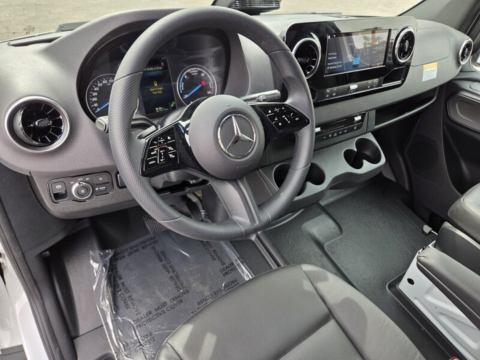 New 2025 Mercedes-Benz eSprinter 170 Cargo image 12