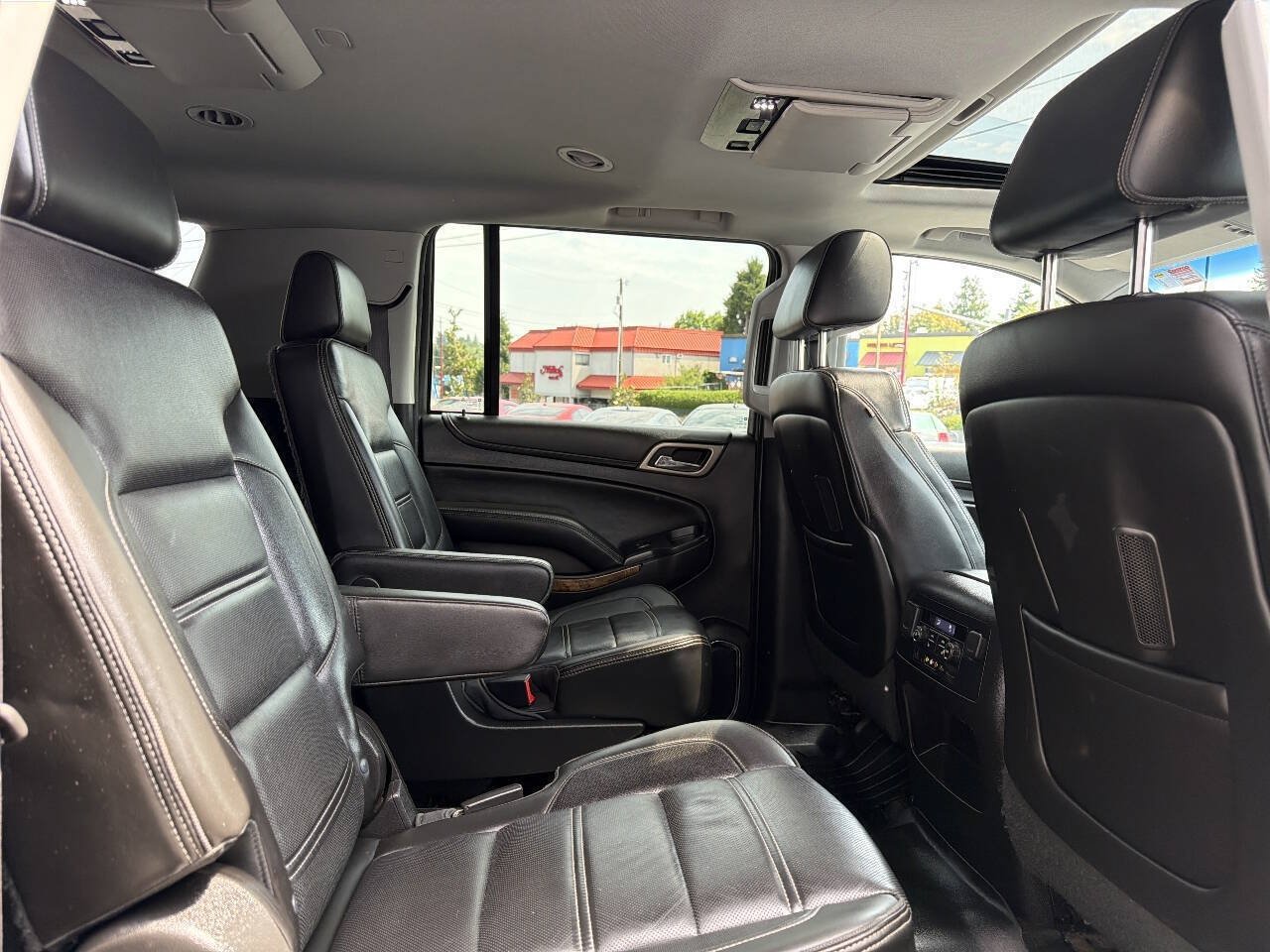 Used 2015 GMC Yukon XL Denali w/ Touring Package AWD/4WD image 22