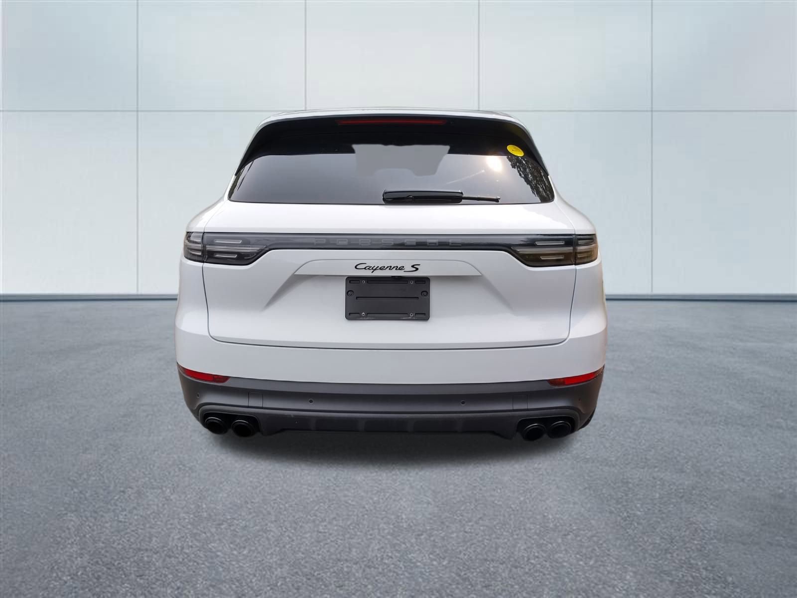 Used 2022 Porsche Cayenne S Platinum image 4
