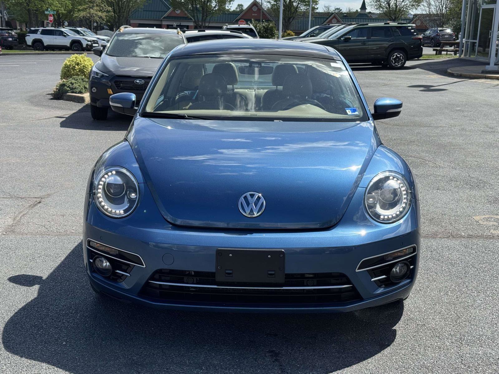 Used 2018 Volkswagen Beetle 2.0T SE w/ SE Premium Package FWD image 6