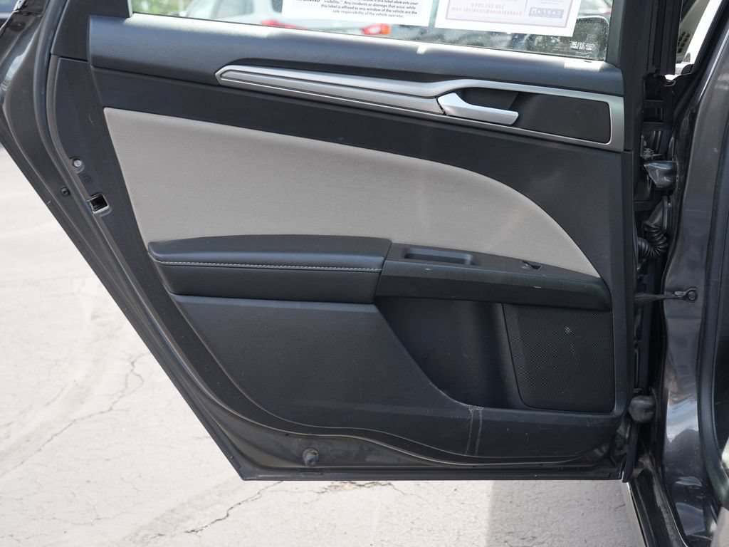 Used 2018 Ford Fusion S FWD image 18