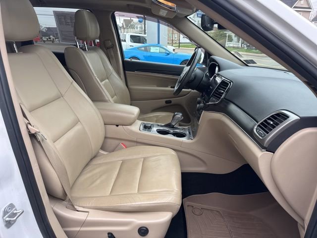 Used 2019 Jeep Grand Cherokee Limited AWD/4WD image 34