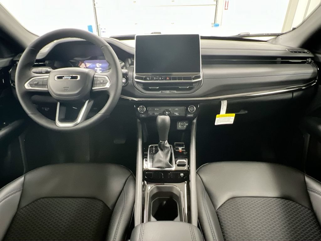New 2026 Jeep Compass Latitude AWD/4WD image 10