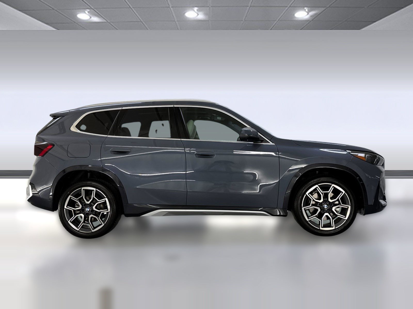 Used 2026 BMW X1 xDrive28i w/ Technology Package AWD/4WD image 8