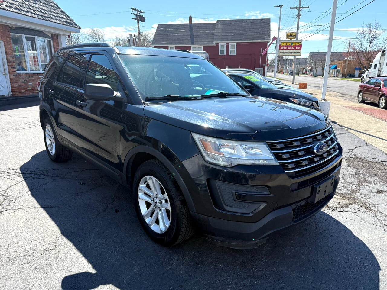 Used 2016 Ford Explorer 4WD image 3