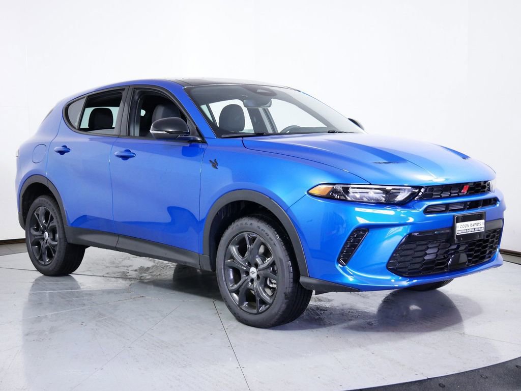 Used 2024 Dodge Hornet GT w/ GT Blacktop Package image 2